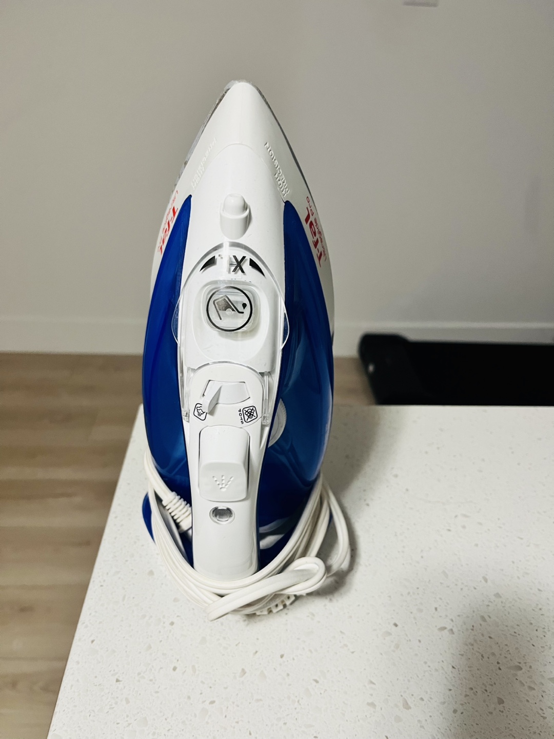 T-fal Ultraglide Pro Iron - photo 3