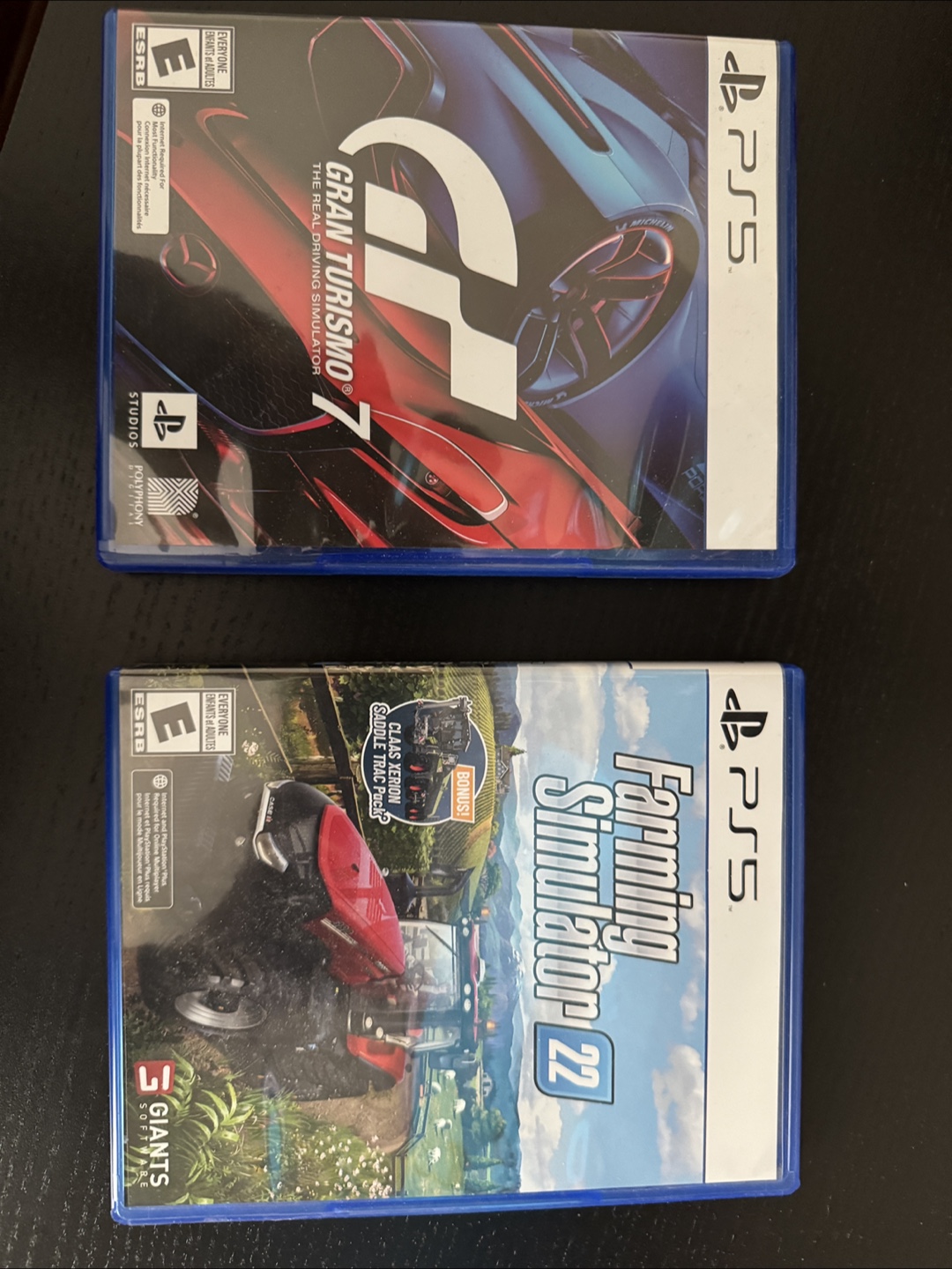 Barely used PS5 - photo 3