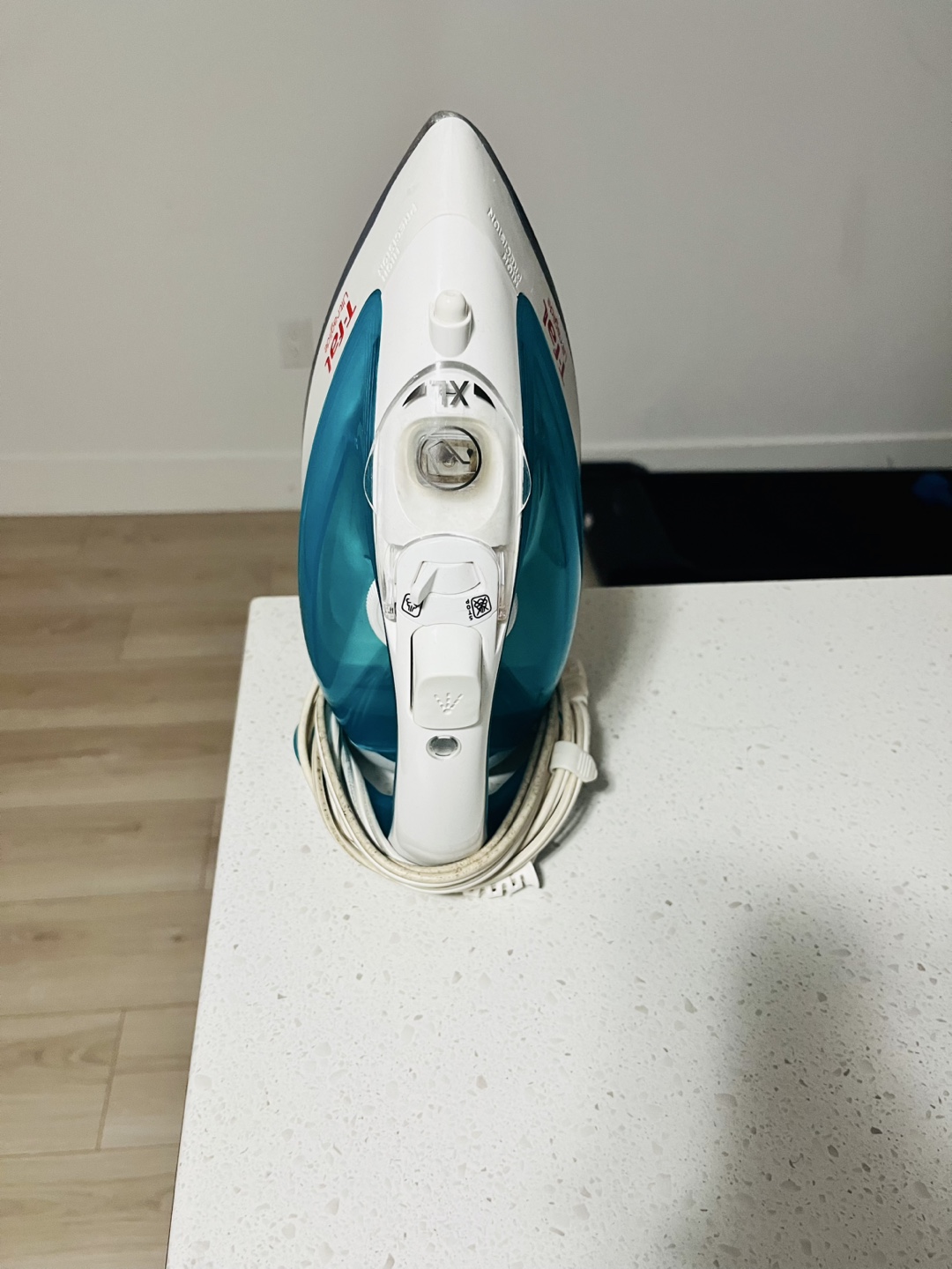 Tefal Ultraglide FV2690 Iron - photo 3