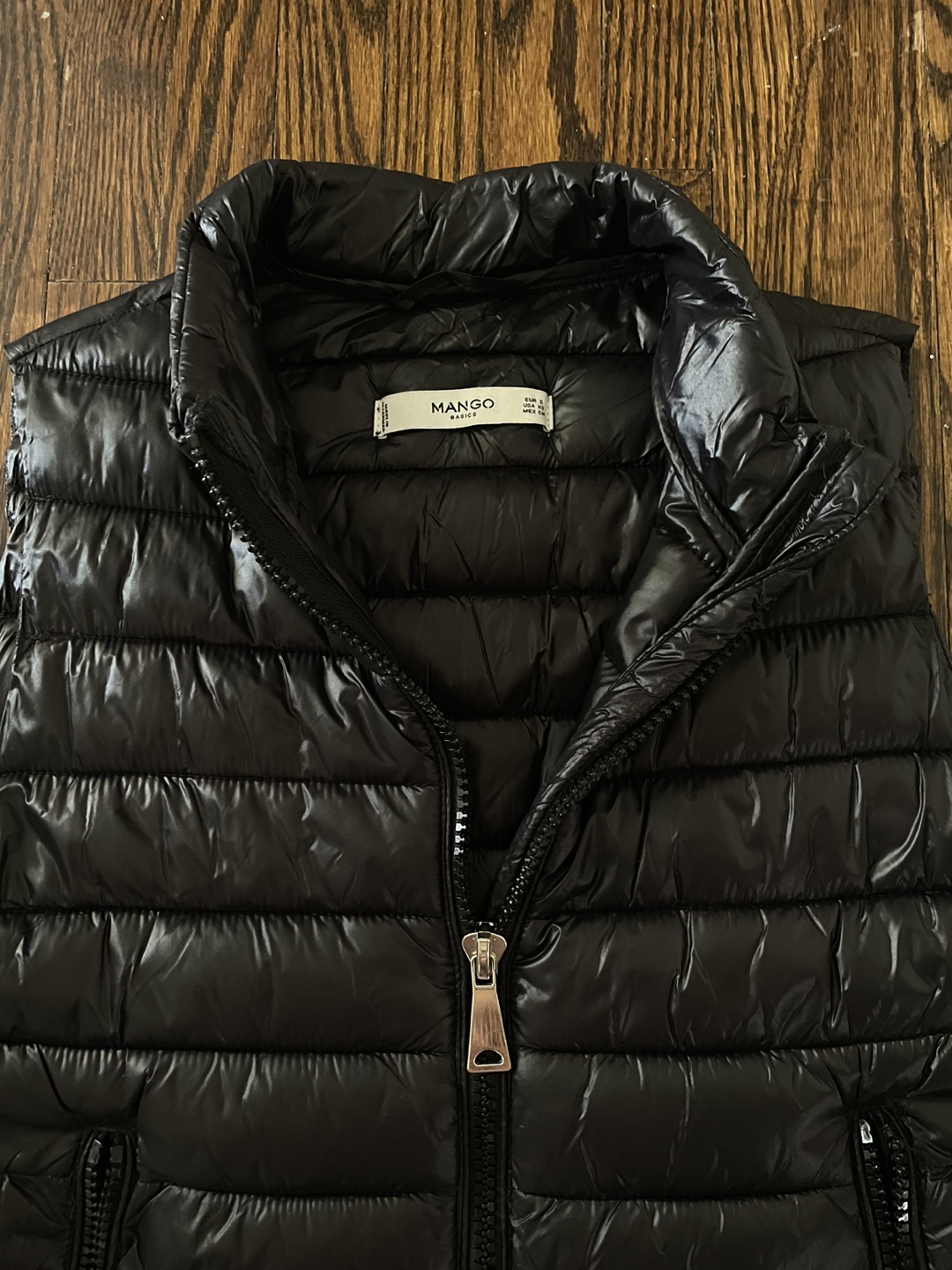 Women's Black Mango Puffer Vest