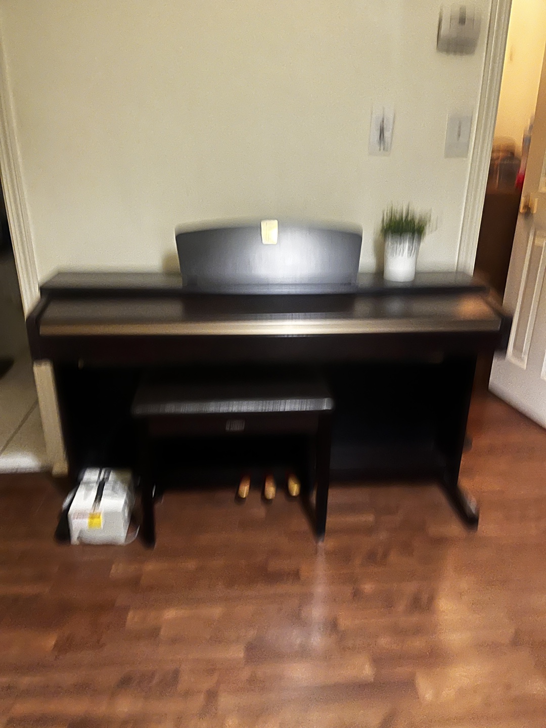 Yamaha Clavinova Digital Piano + Bench + Adapter - photo 4