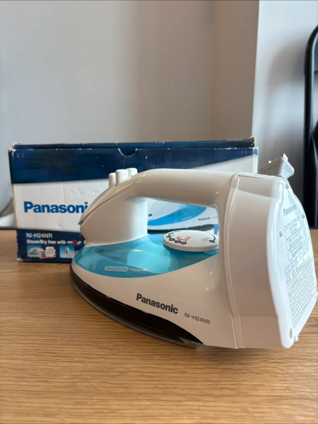 Panasonic NI-H24NR Steam/Dry Iron thumbnail