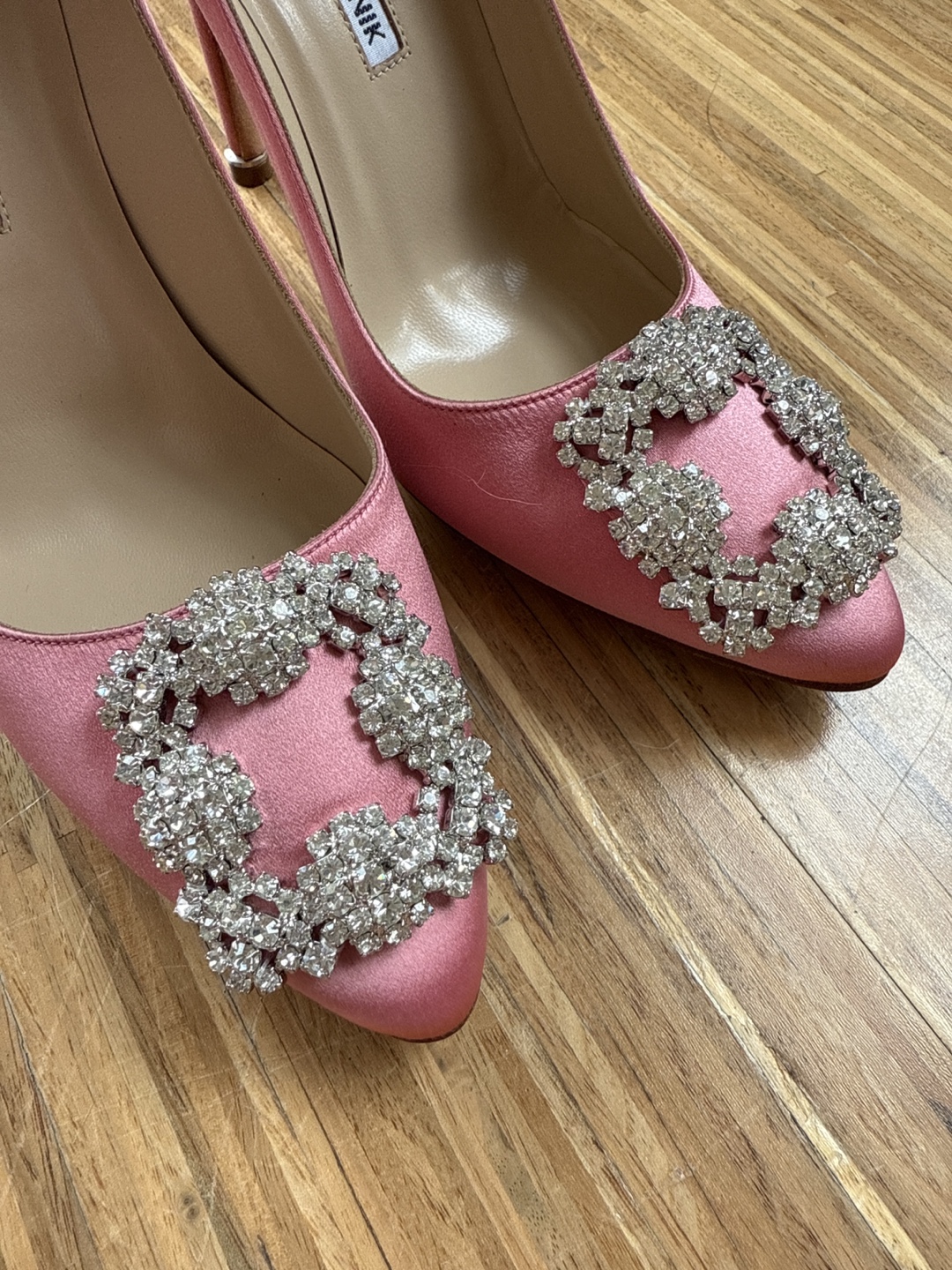Manolo Blahnik Hangisi Satin Pumps—Pink - photo 4