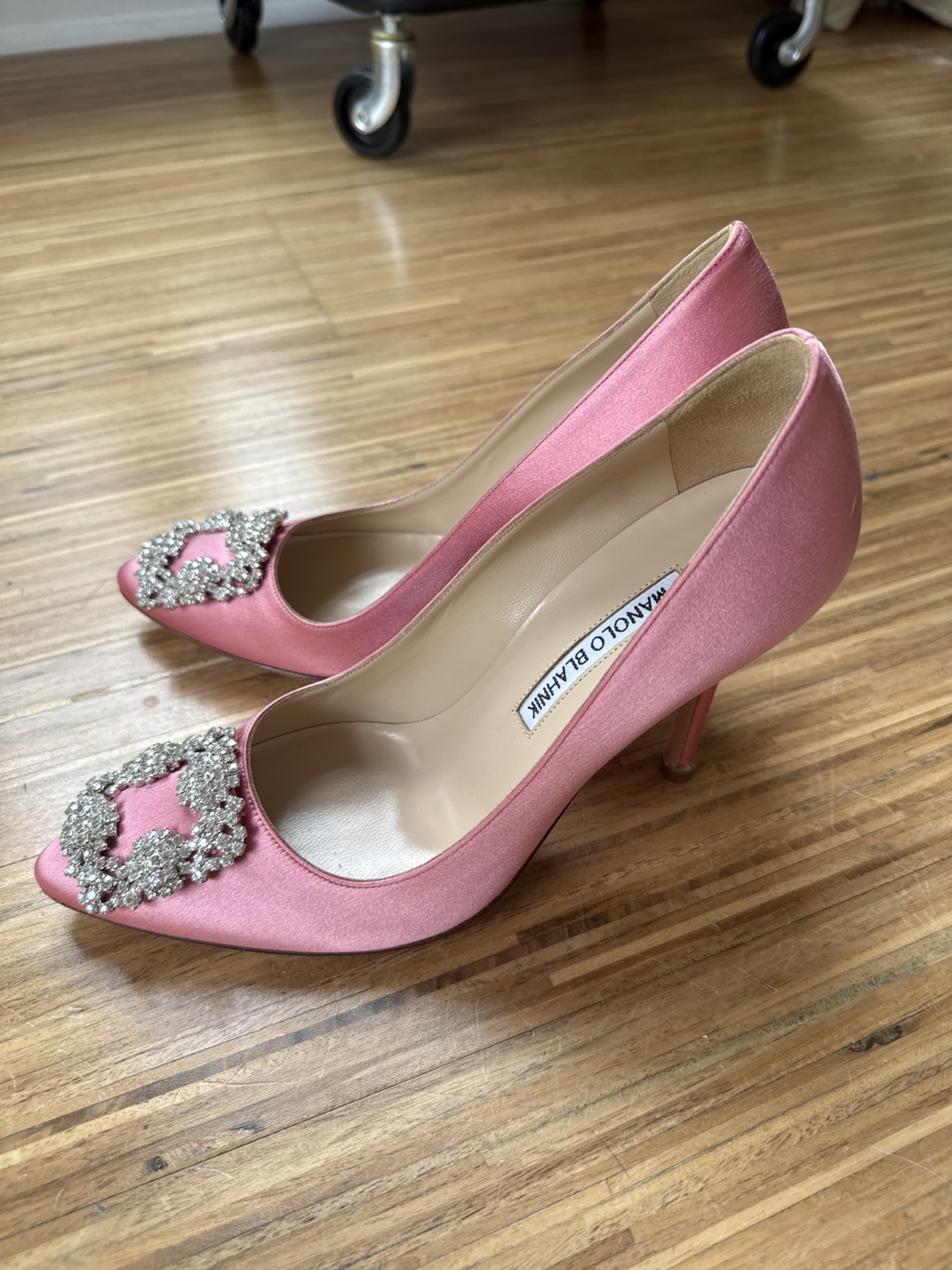 Manolo Blahnik Hangisi Satin Pumps—Pink - photo 2