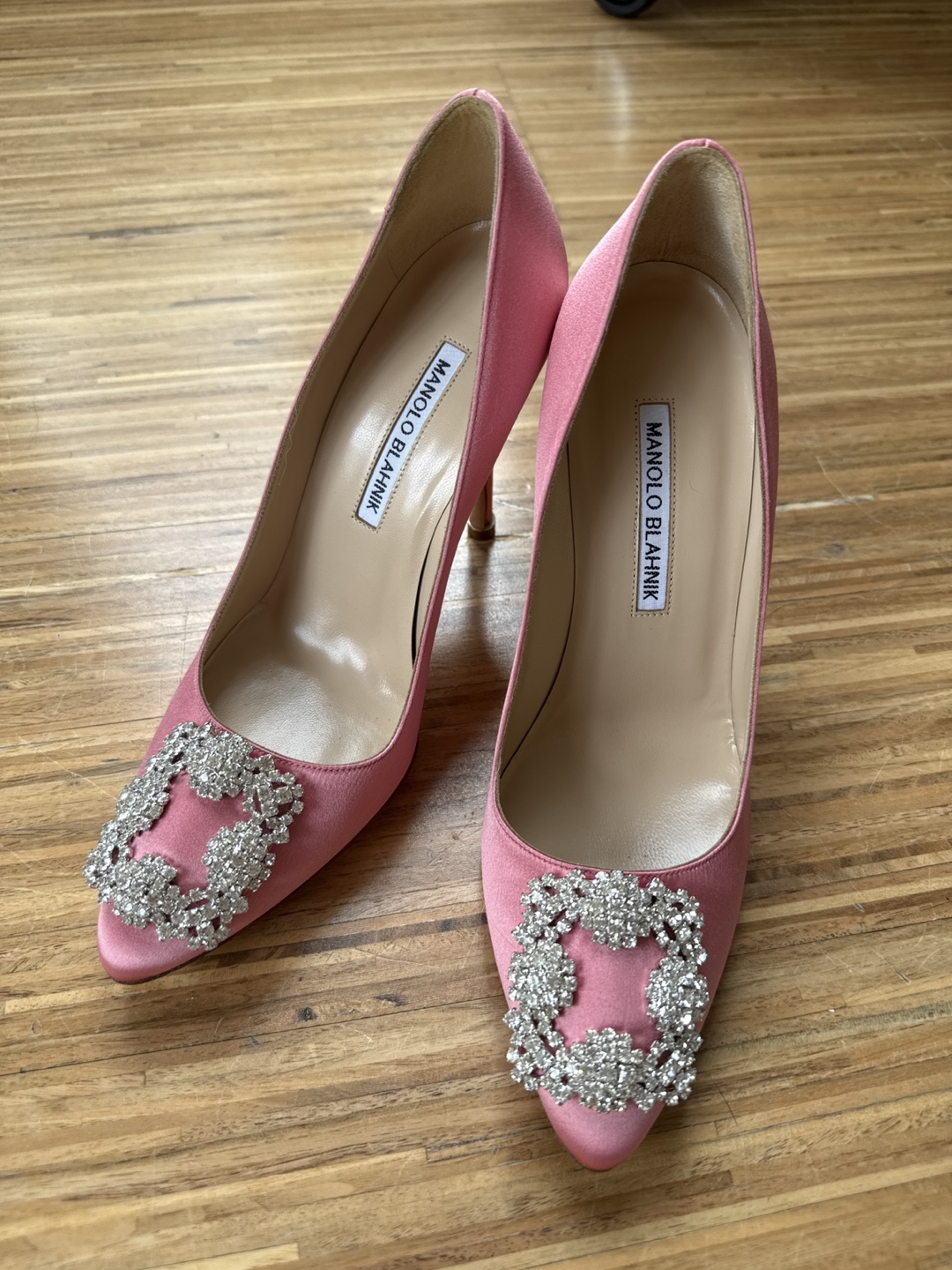 Manolo Blahnik Hangisi Satin Pumps—Pink