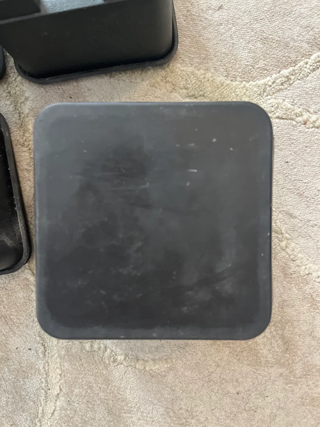 Set of 4 Black Plastic Bed Risers image indicator(3)