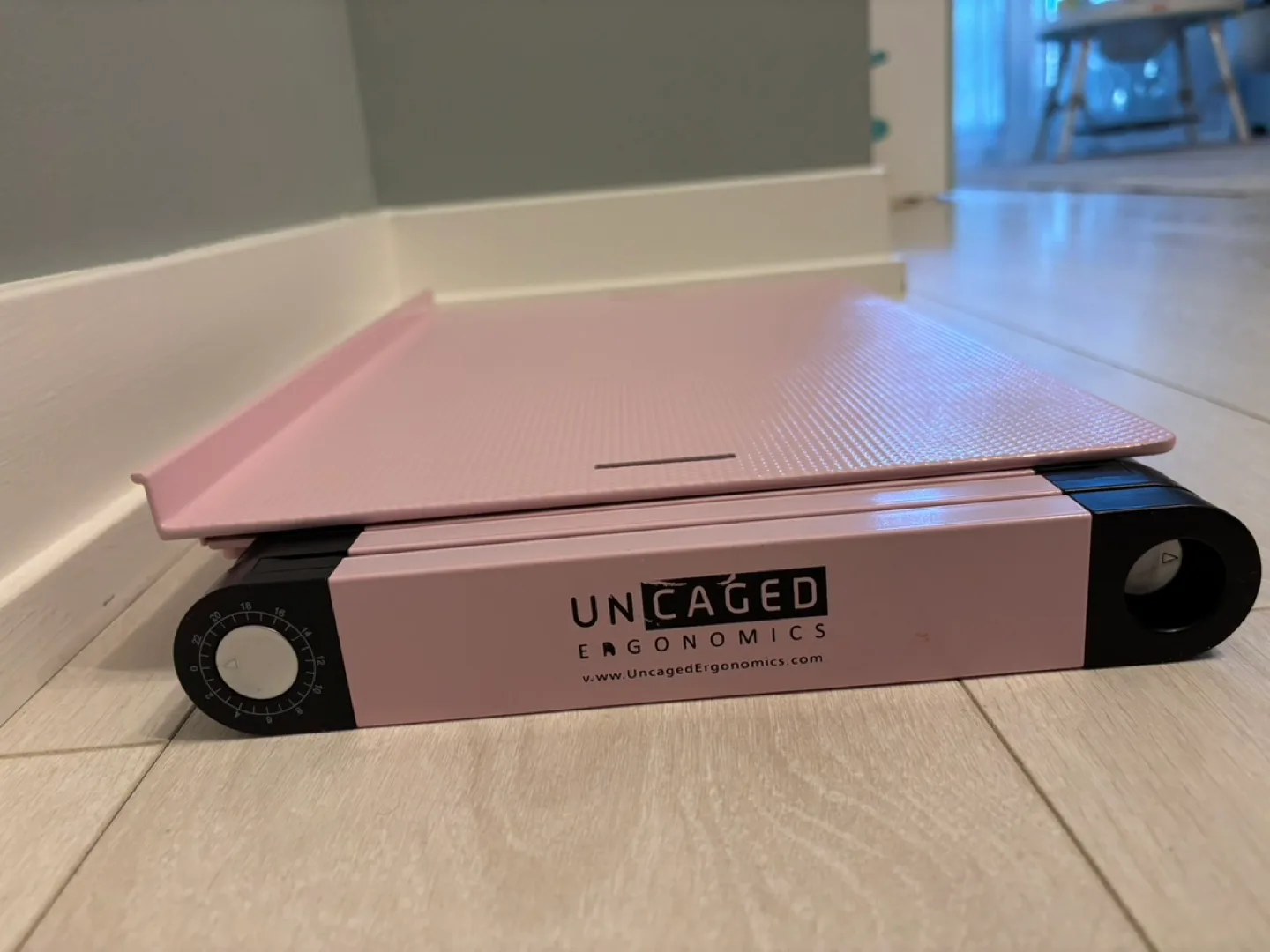 Adjustable Laptop Stand image indicator(7)