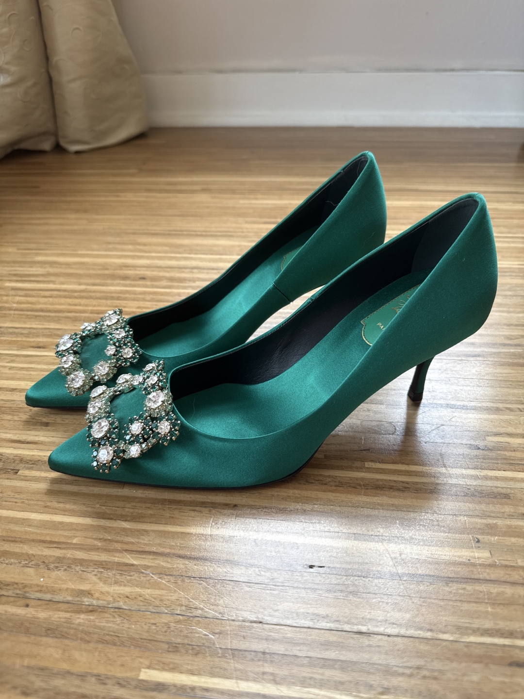 Roger Vivier Decolleté Sin Flower Strass 65 Pumps—Green - photo 2
