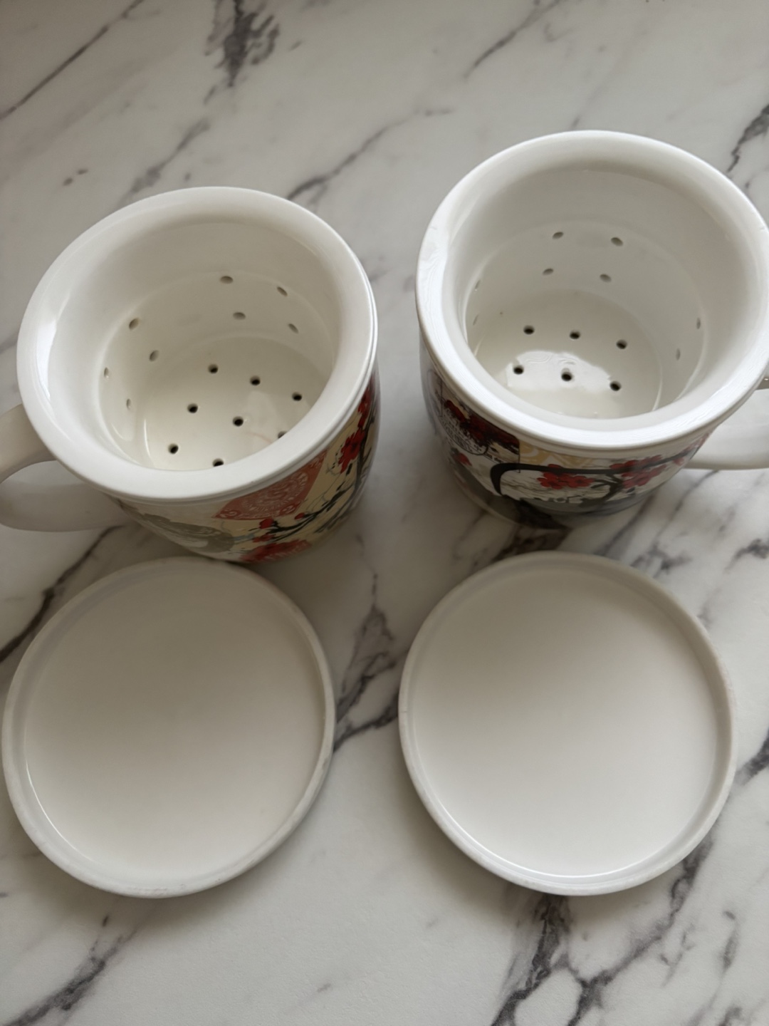 Pair of Tea Infuser Mugs with Lids - photo 2