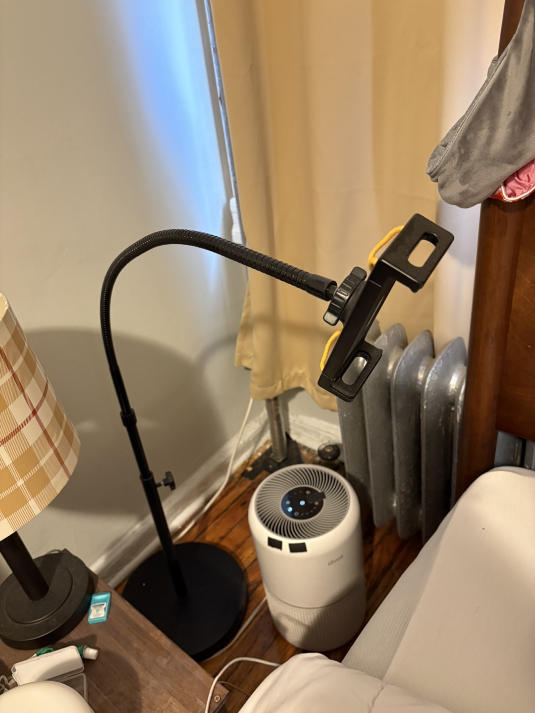 Gooseneck Tablet Stand for Bed or Desk