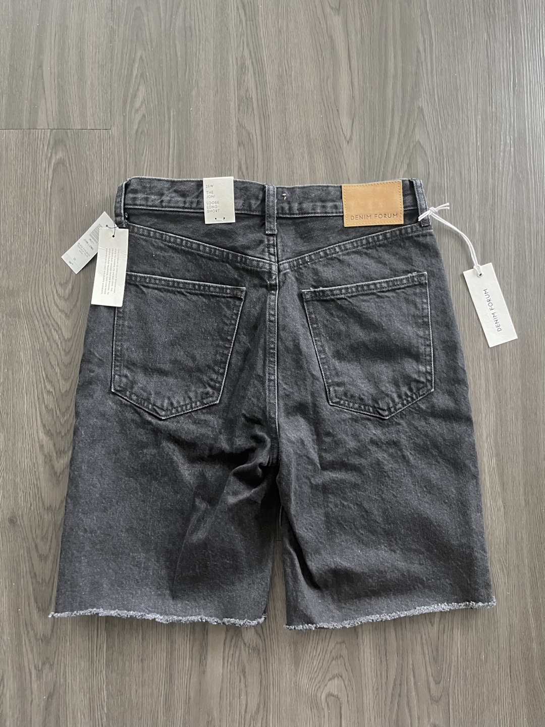Aritzia Denim Forum Joni Loose Long Shorts - photo 2