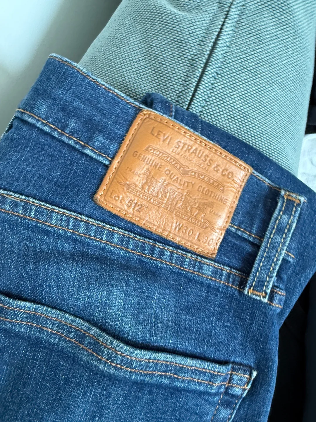 Levi’s 502 Jeans - W30 L30 image indicator(3)