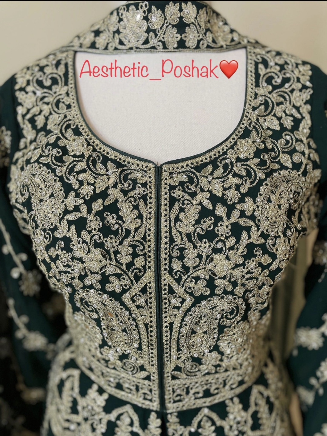 Gorgeous Emerald Green Embroidered Pakistani front cut dress - photo 3