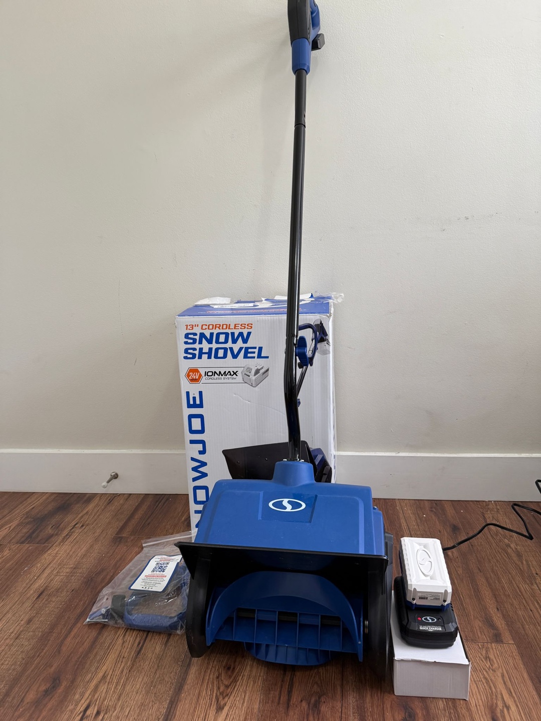 Snow Joe 13" Cordless Snow Shovel - photo 2
