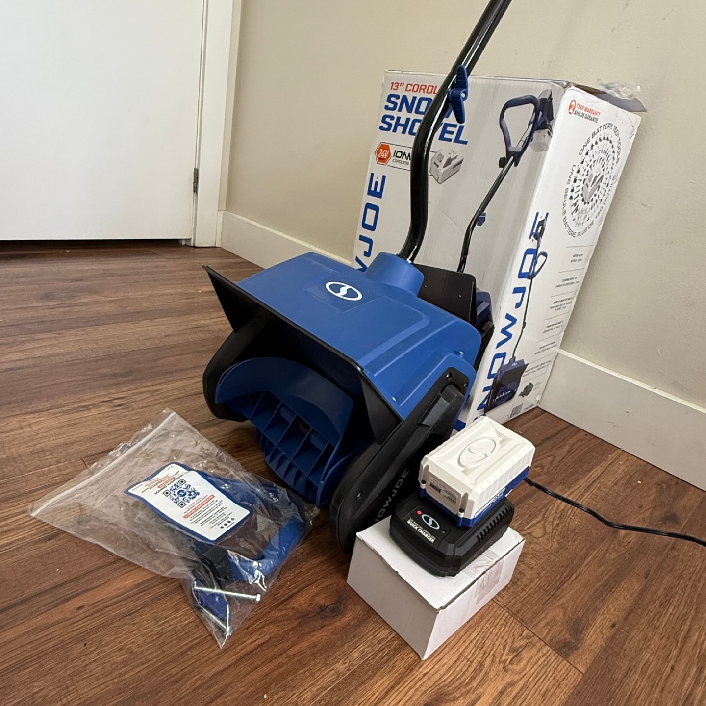 Snow Joe 13" Cordless Snow Shovel