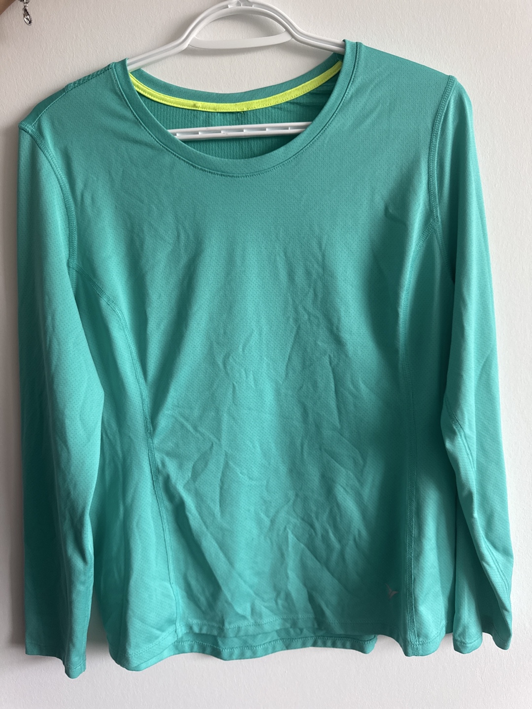 cardigan, mustard top, teal workout shirt - photo 3