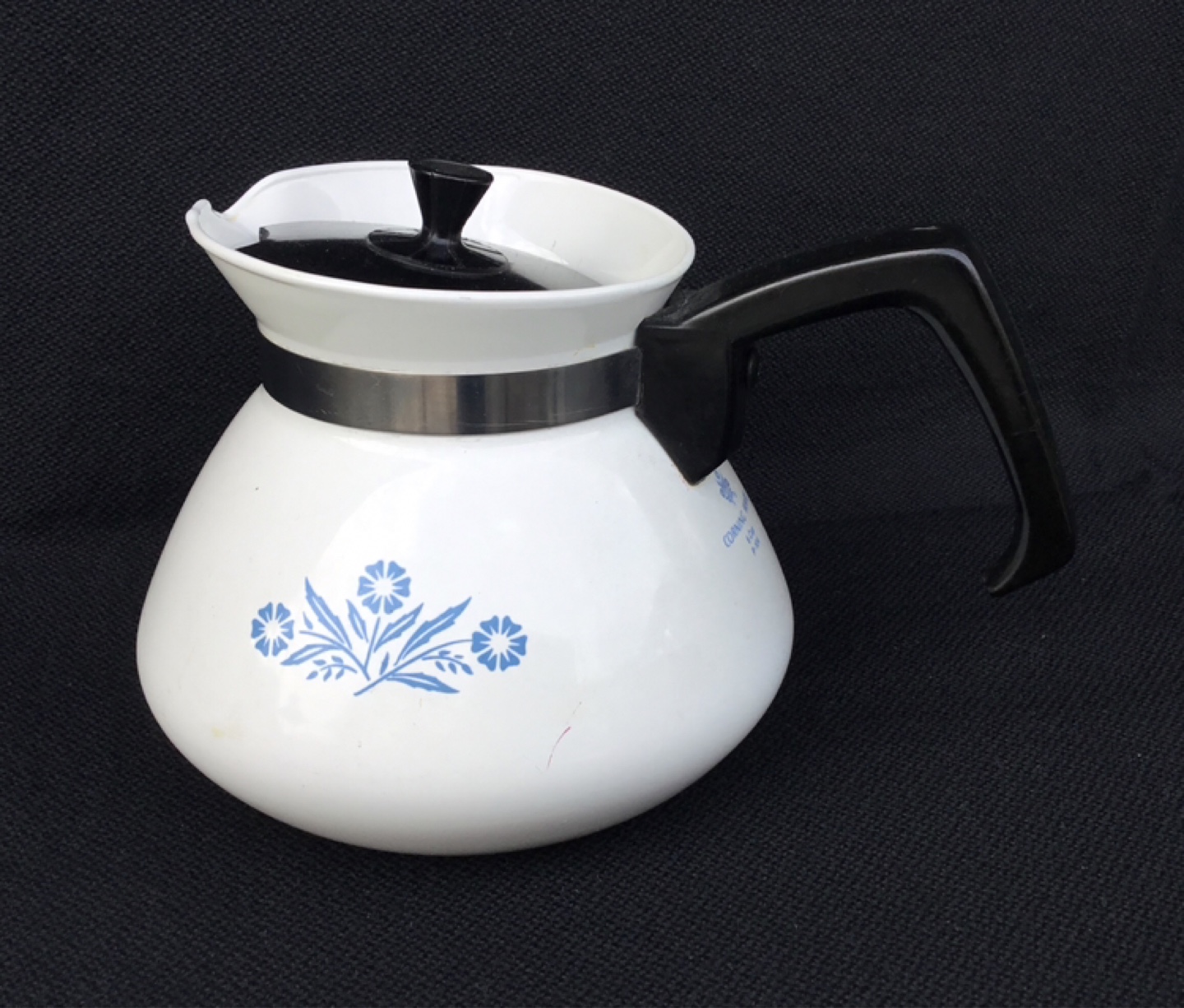 Vintage Corning Ware Blue Cornflower 6-Cup Teapot