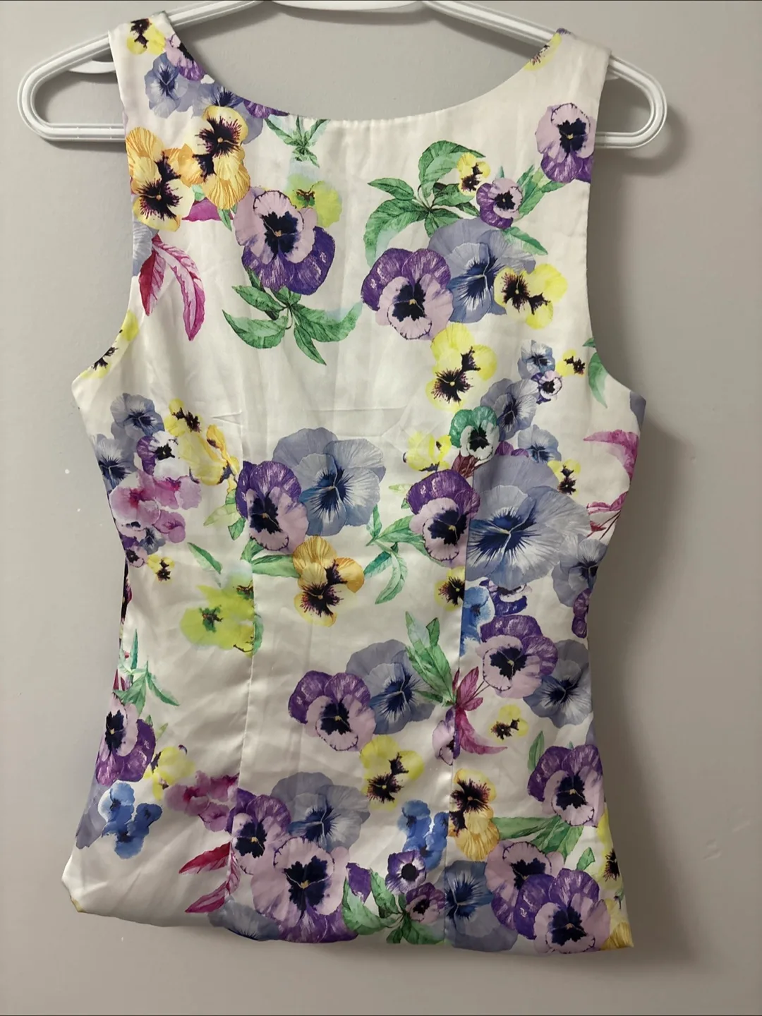 Women's Floral Tank Top image indicator(2)