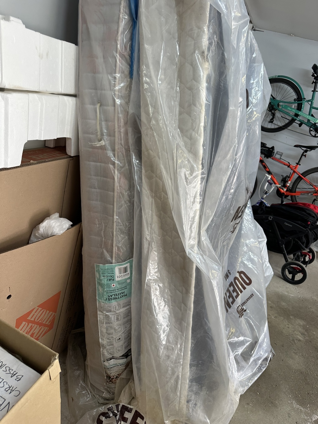 Double mattress and boxspring
