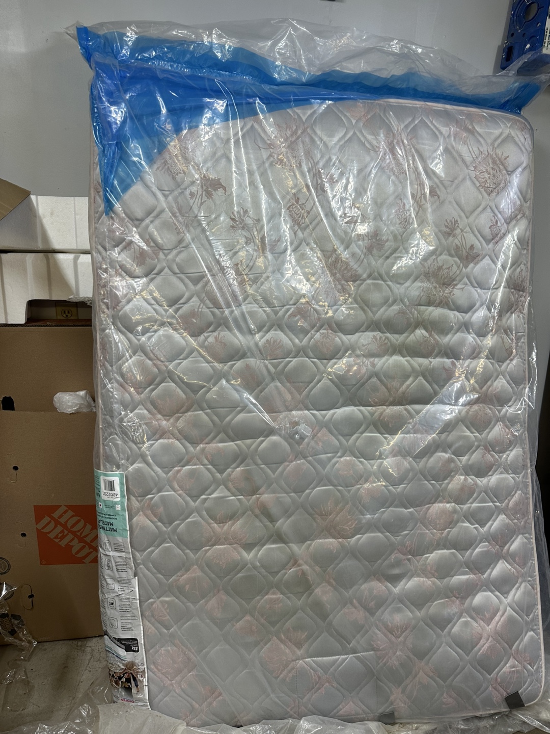 Double mattress and boxspring - photo 3