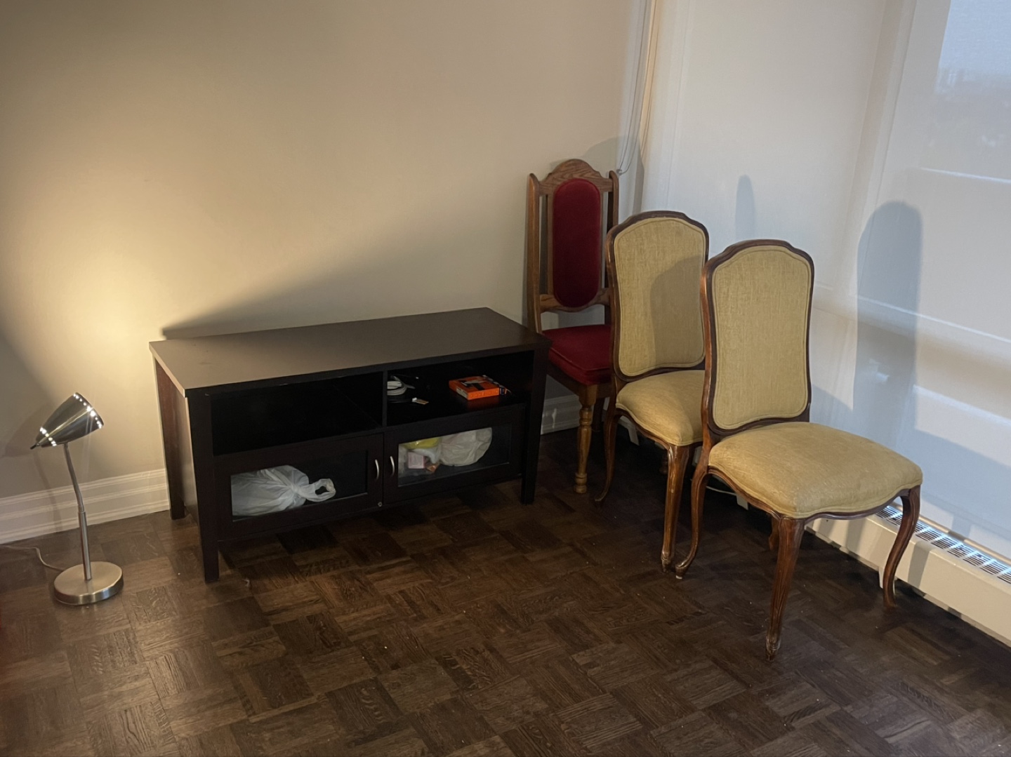 Wooden TV Table and 3 Chairs & small lamp