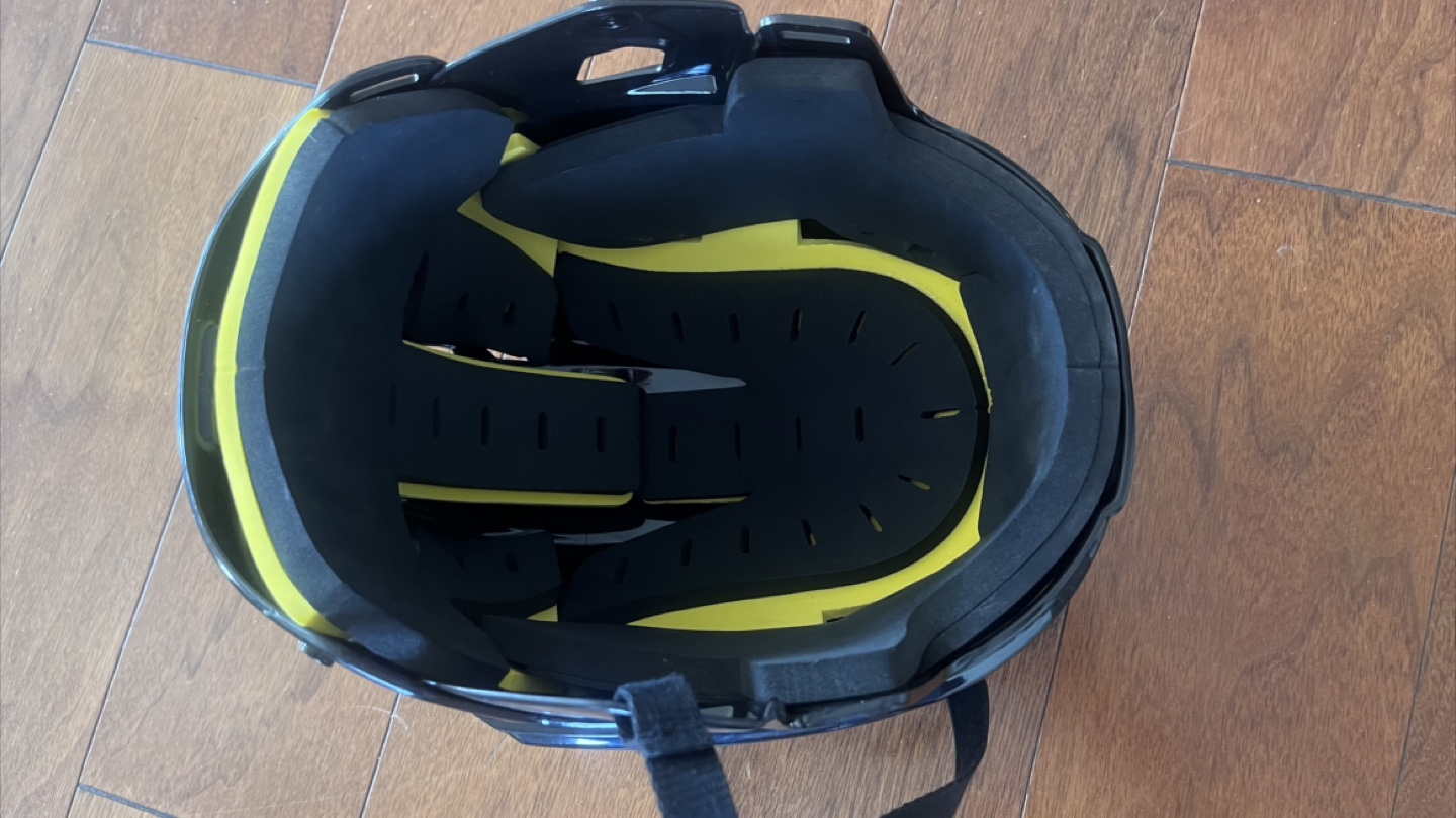 Oxelo Ice Skates & CCM Hockey Helmet - photo 3
