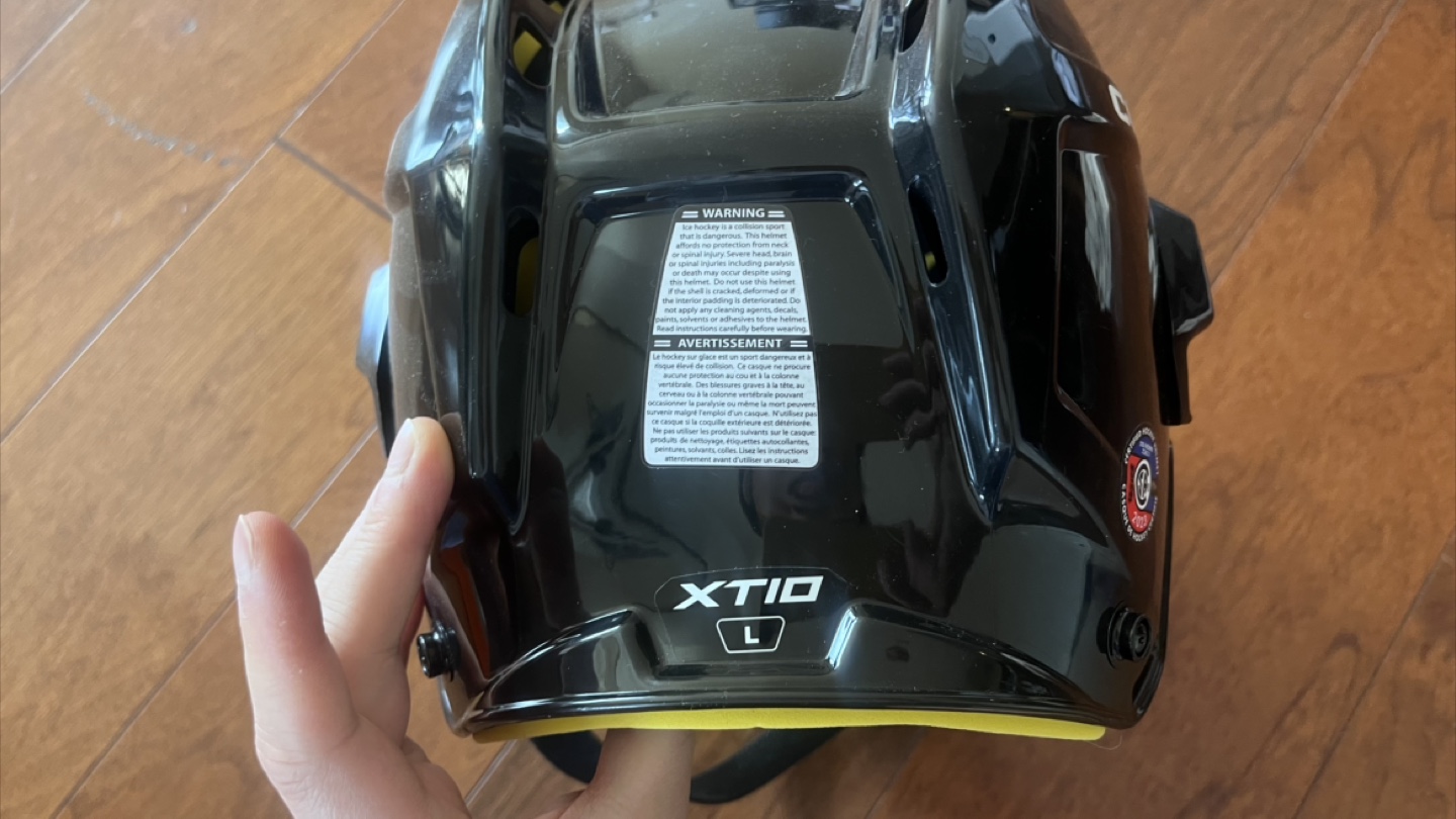 Oxelo Ice Skates & CCM Hockey Helmet - photo 5