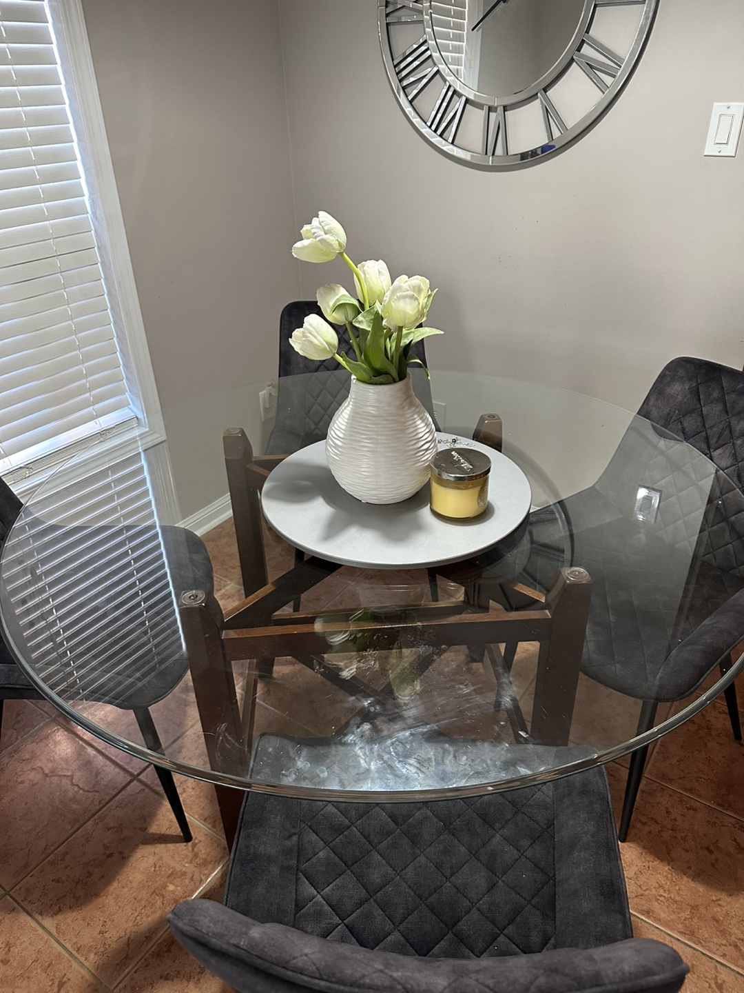 Glass-top dining table - photo 3