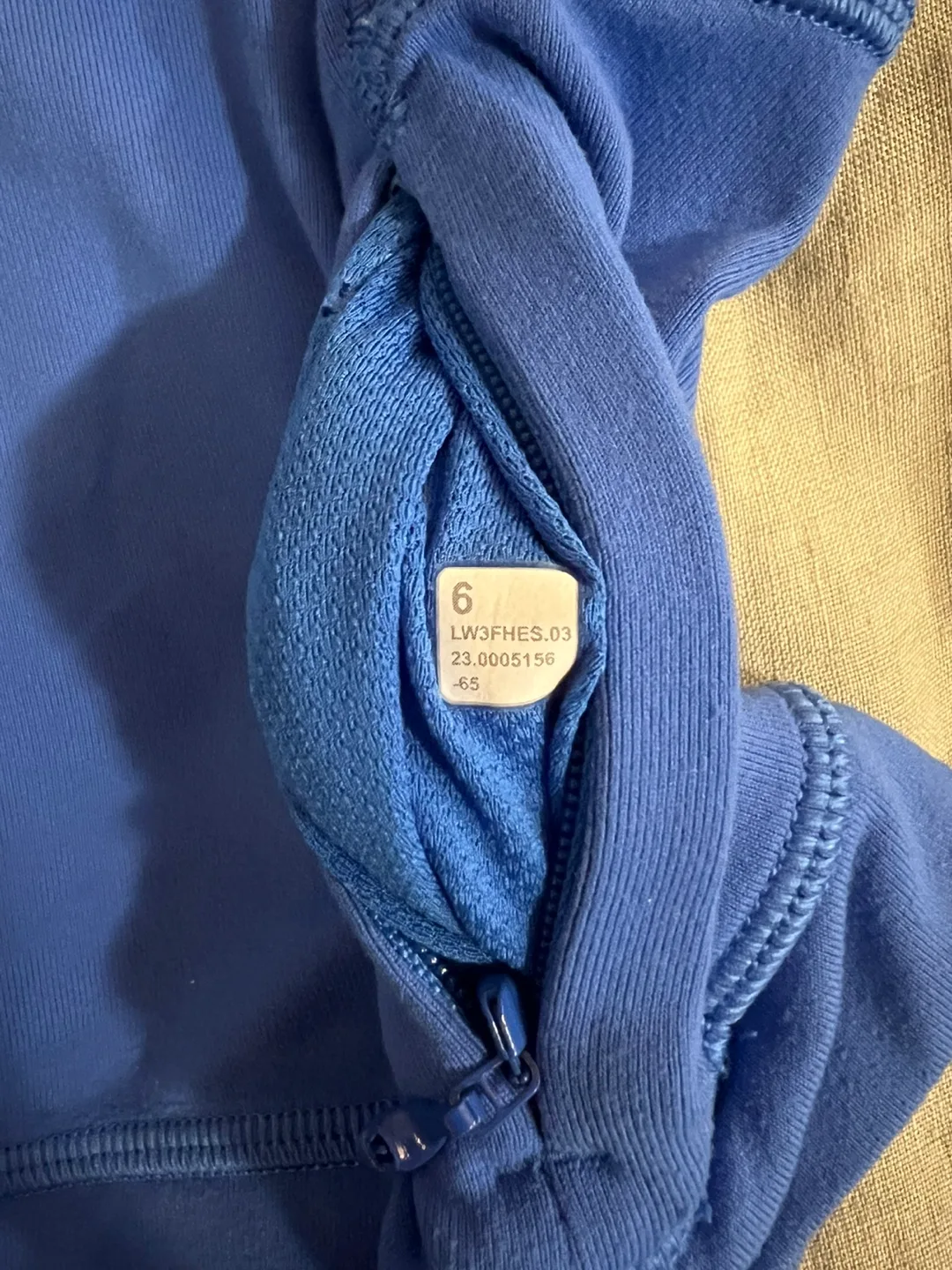 Lululemon Its Rulu Run Cropped Half Zip - size 6 image indicator(7)