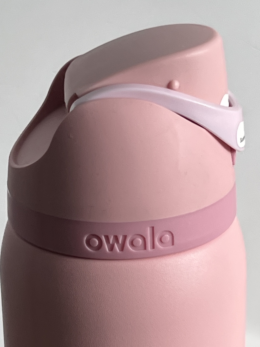 Owala 32 oz leak proof water bottle - photo 2