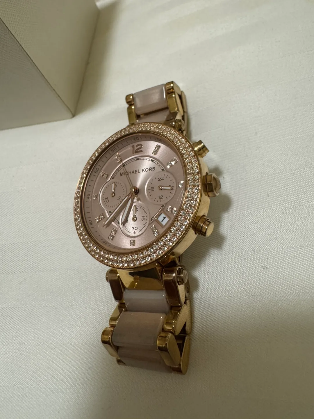 Michael Kors Women's Rose Gold Watch image indicator(2)