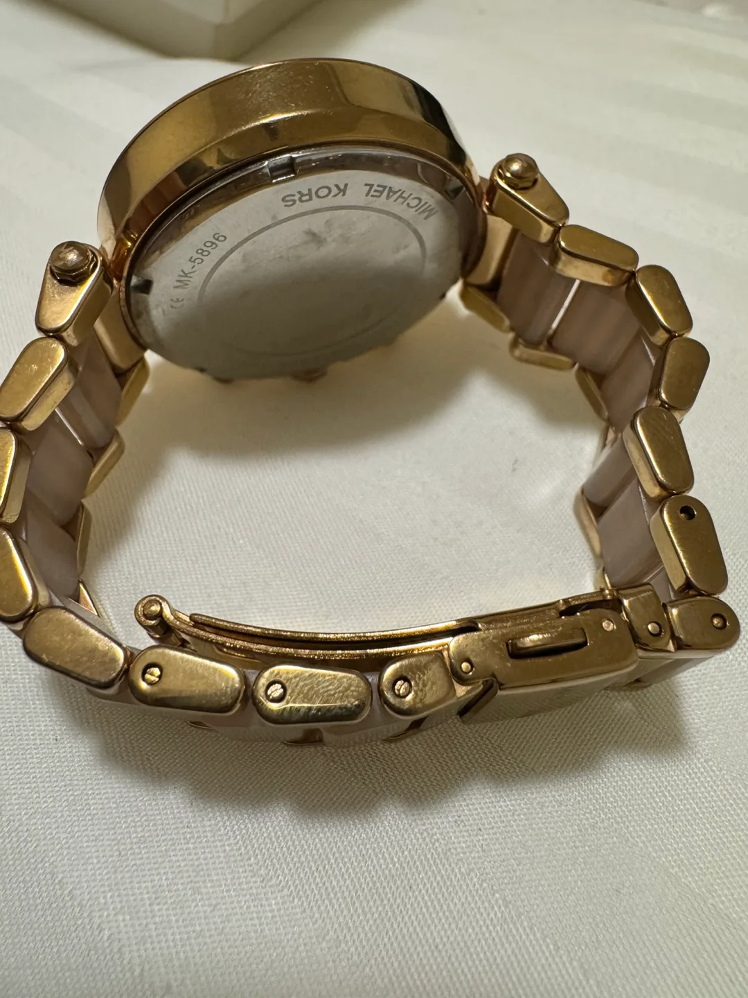 Michael Kors Women's Rose Gold Watch image indicator(6)