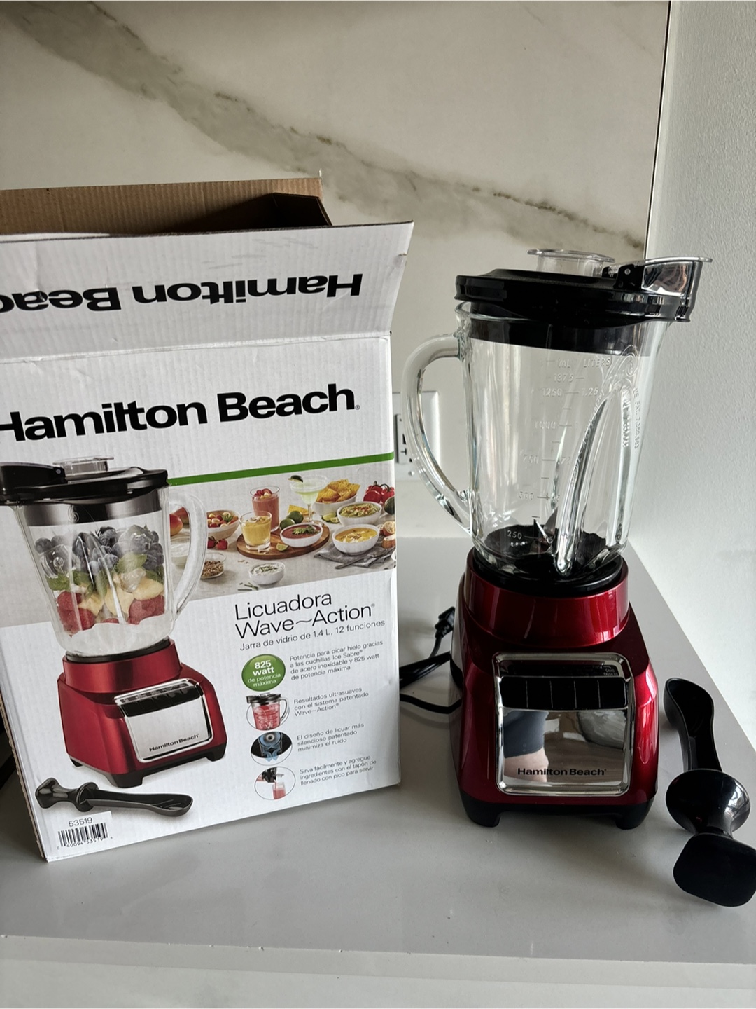Hamilton Beach Wave-Action Blender - 1.4 Liter Glass Jar