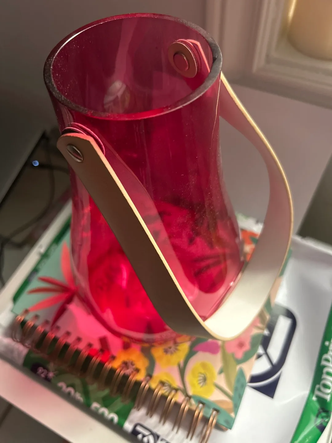 Pink Glass Hanging Vase with Leather Handle image indicator(2)