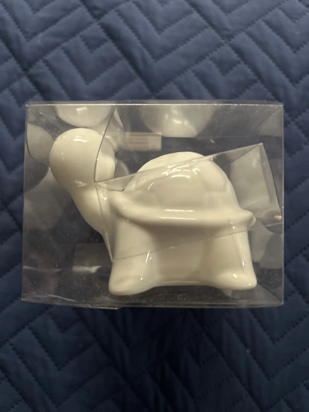 Adorable Turtle Salt and Pepper Shakers image indicator(2)