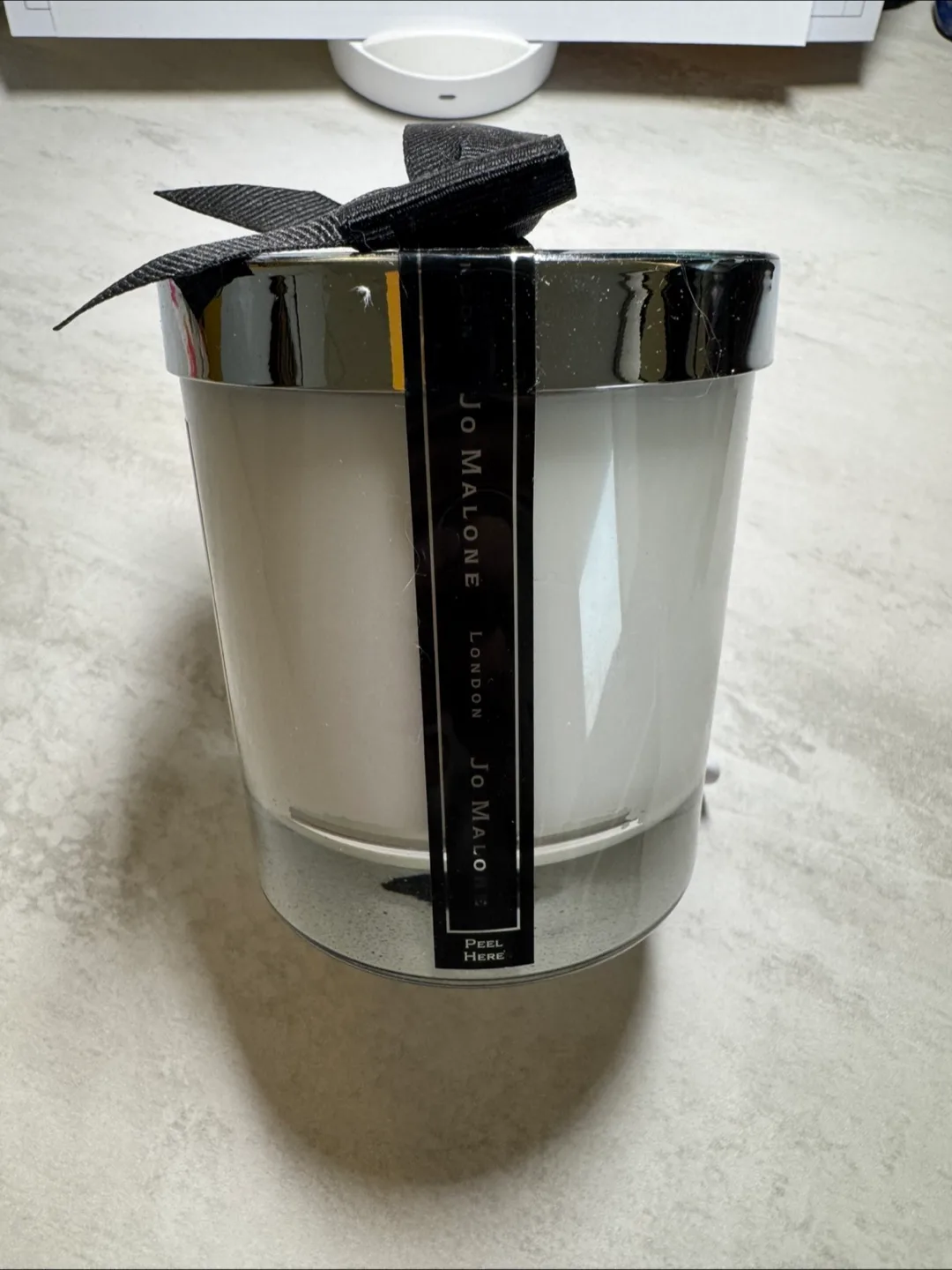 Jo Malone London English Pear & Freesia Scented Candle image indicator(5)