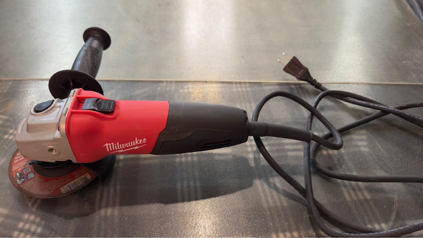 Milwaukee 4-1/2" Grinder