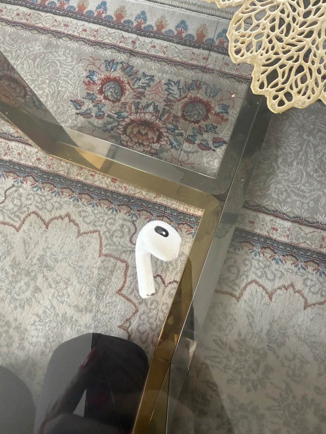 Single Apple Airpod image indicator(2)