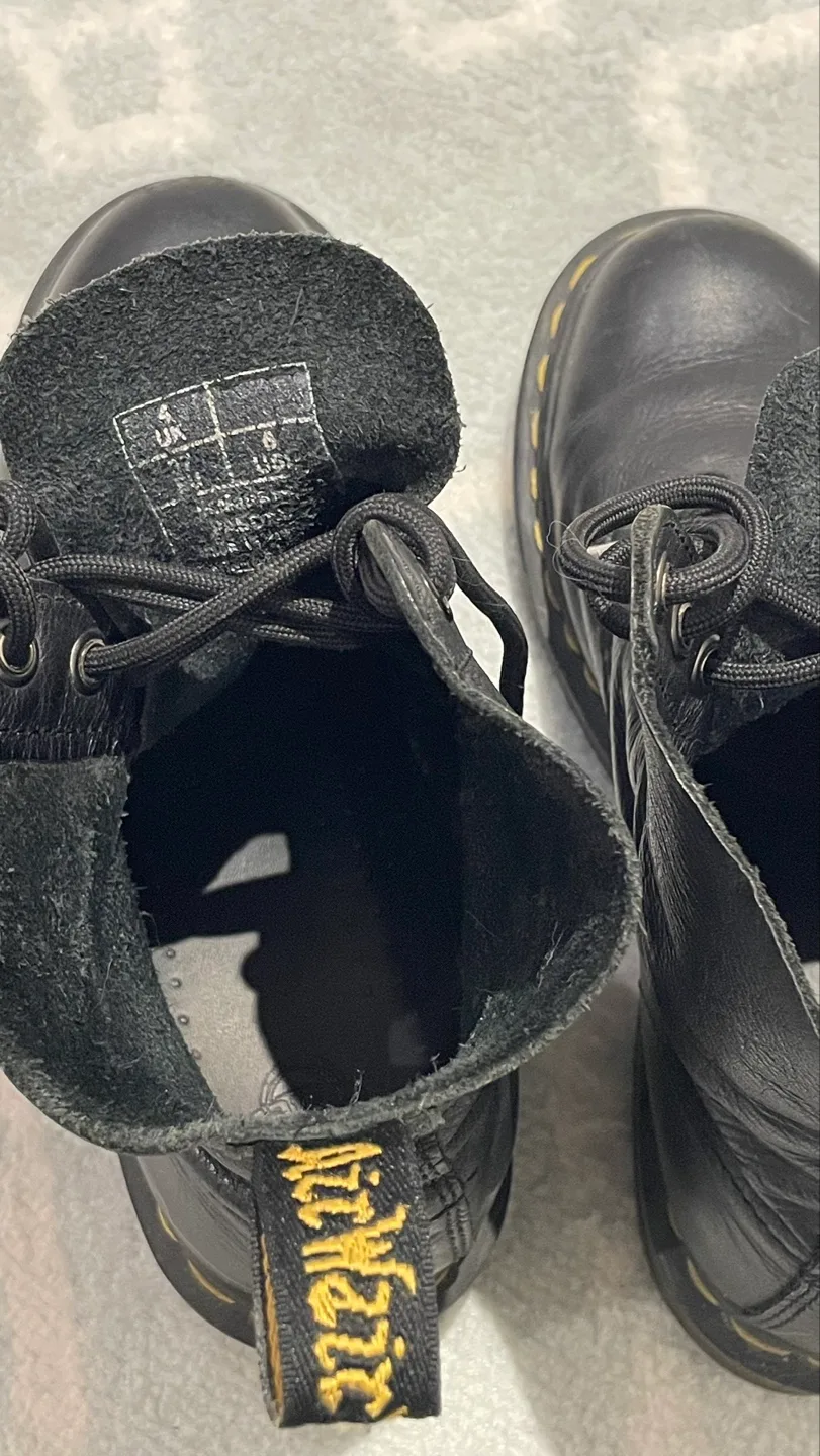 Dr. Martens Women's Black Leather Boots - Size 6 image indicator(4)