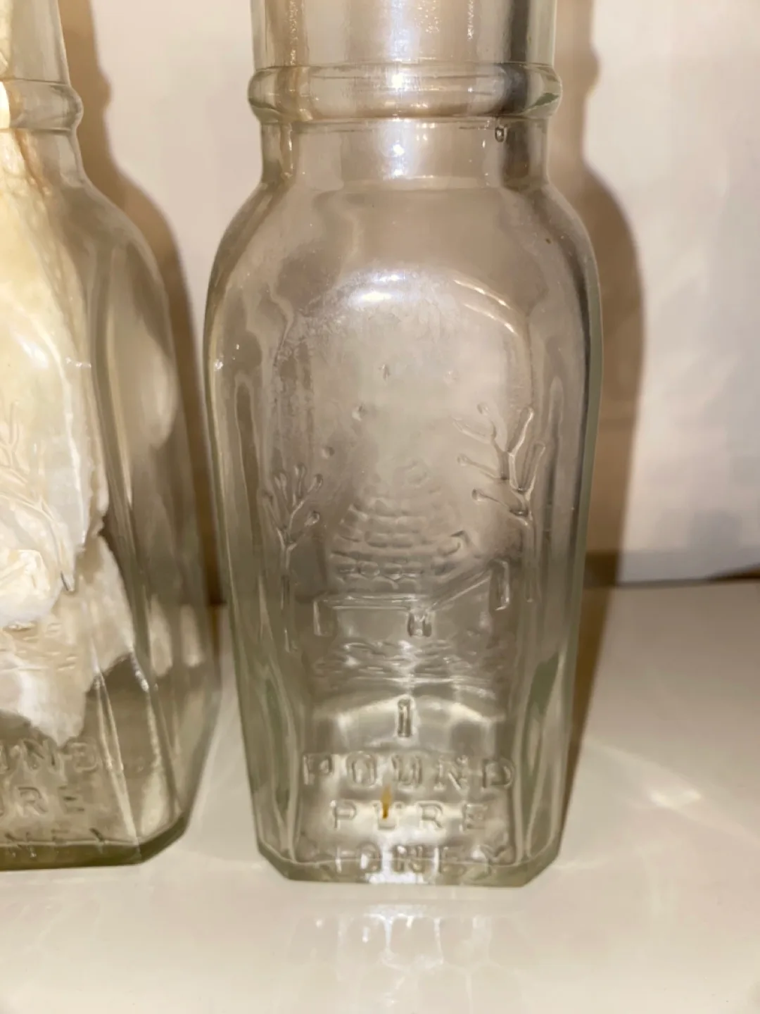 3 x Vintage Glass Honey Jars 1 Pound Pure Honey Kitchen Decor image indicator(3)