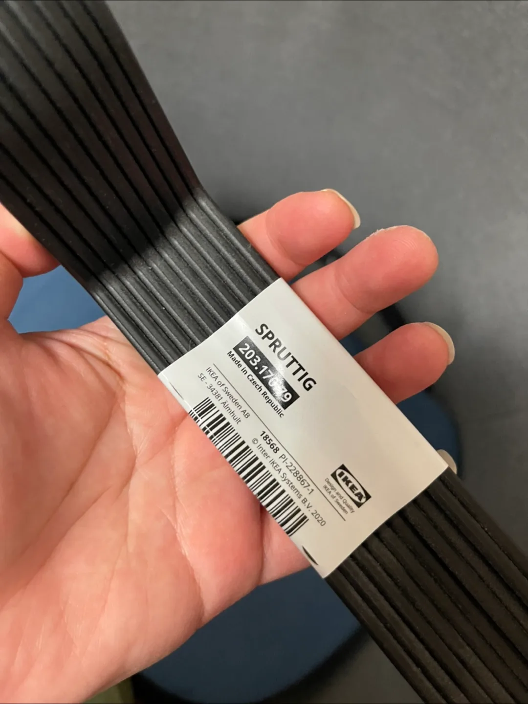 IKEA SPRUTTIG Lightweight Clothes Hangers - Set of 20 image indicator(3)