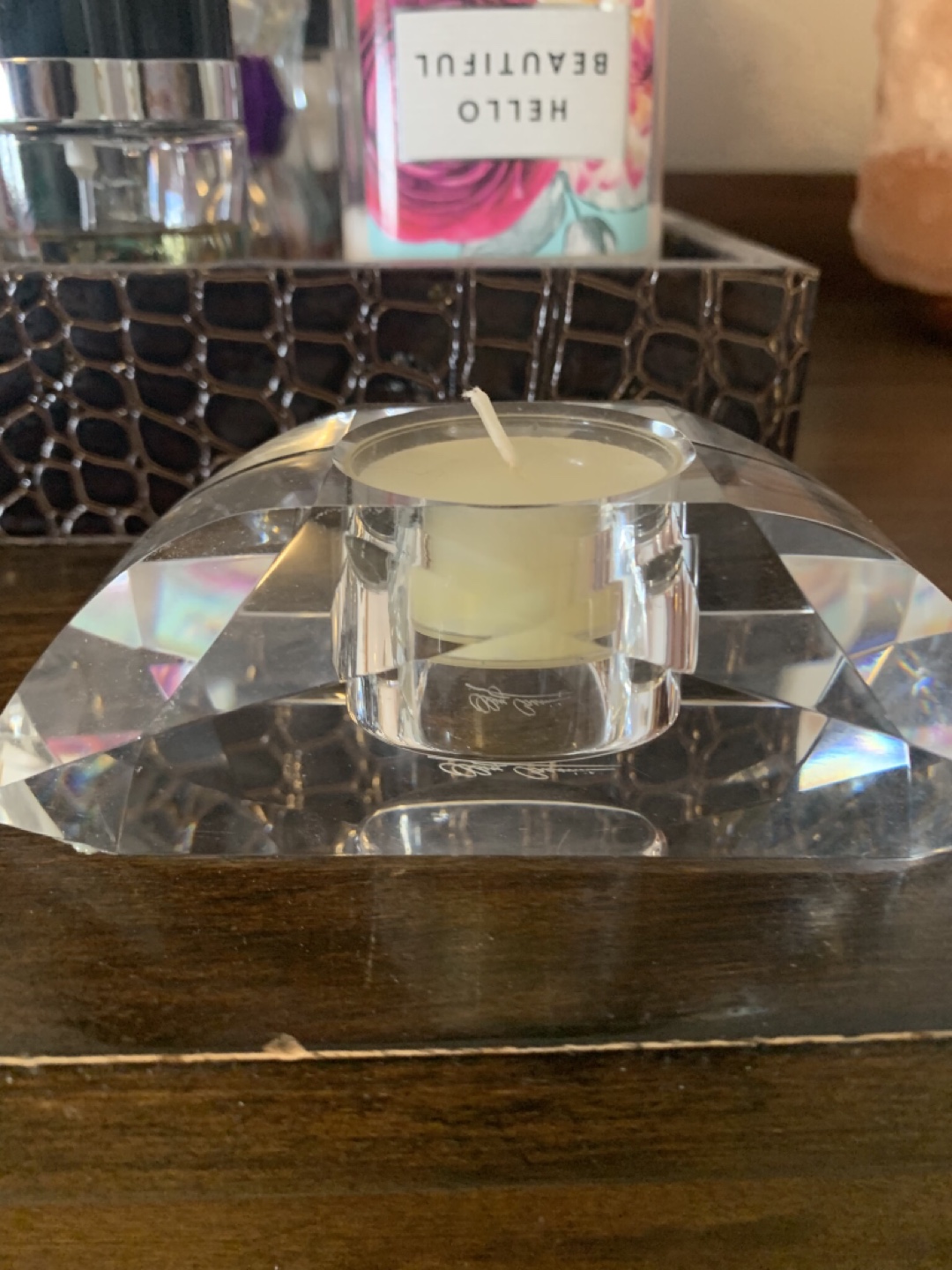 Crystal candle holder with tea light
