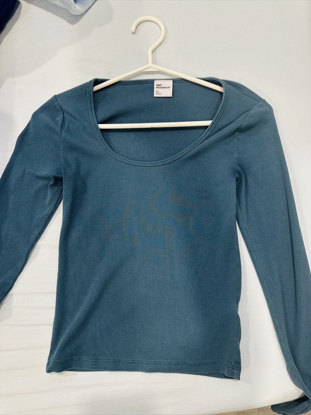 Aritzia Tna Scoopneck Long Sleeves - photo 2