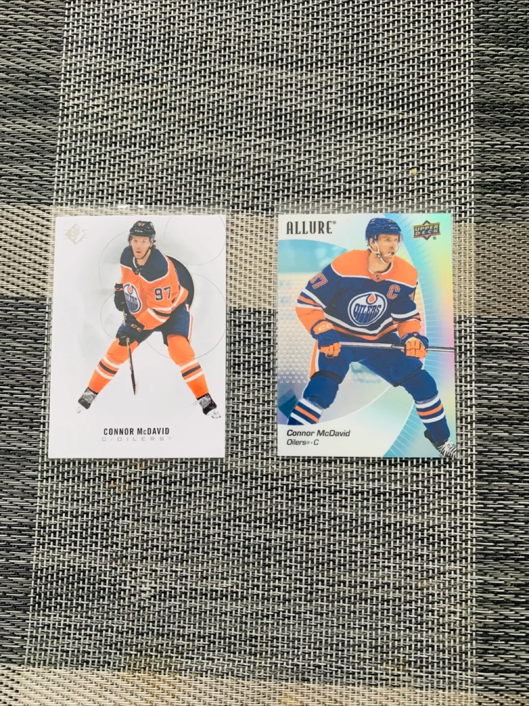 Connor McDavid Upper Deck Oilers Hockey Trading Cards image indicator(6)