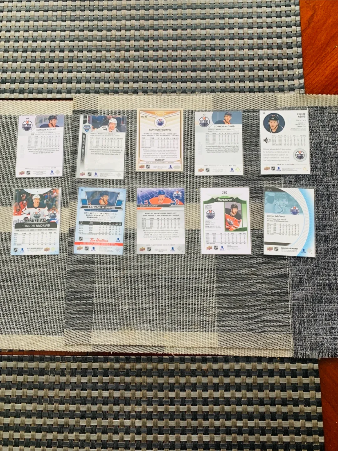 Connor McDavid Upper Deck Oilers Hockey Trading Cards image indicator(2)