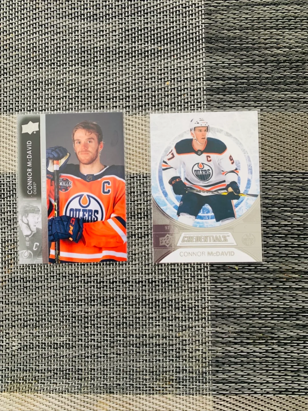 Connor McDavid Upper Deck Oilers Hockey Trading Cards image indicator(3)