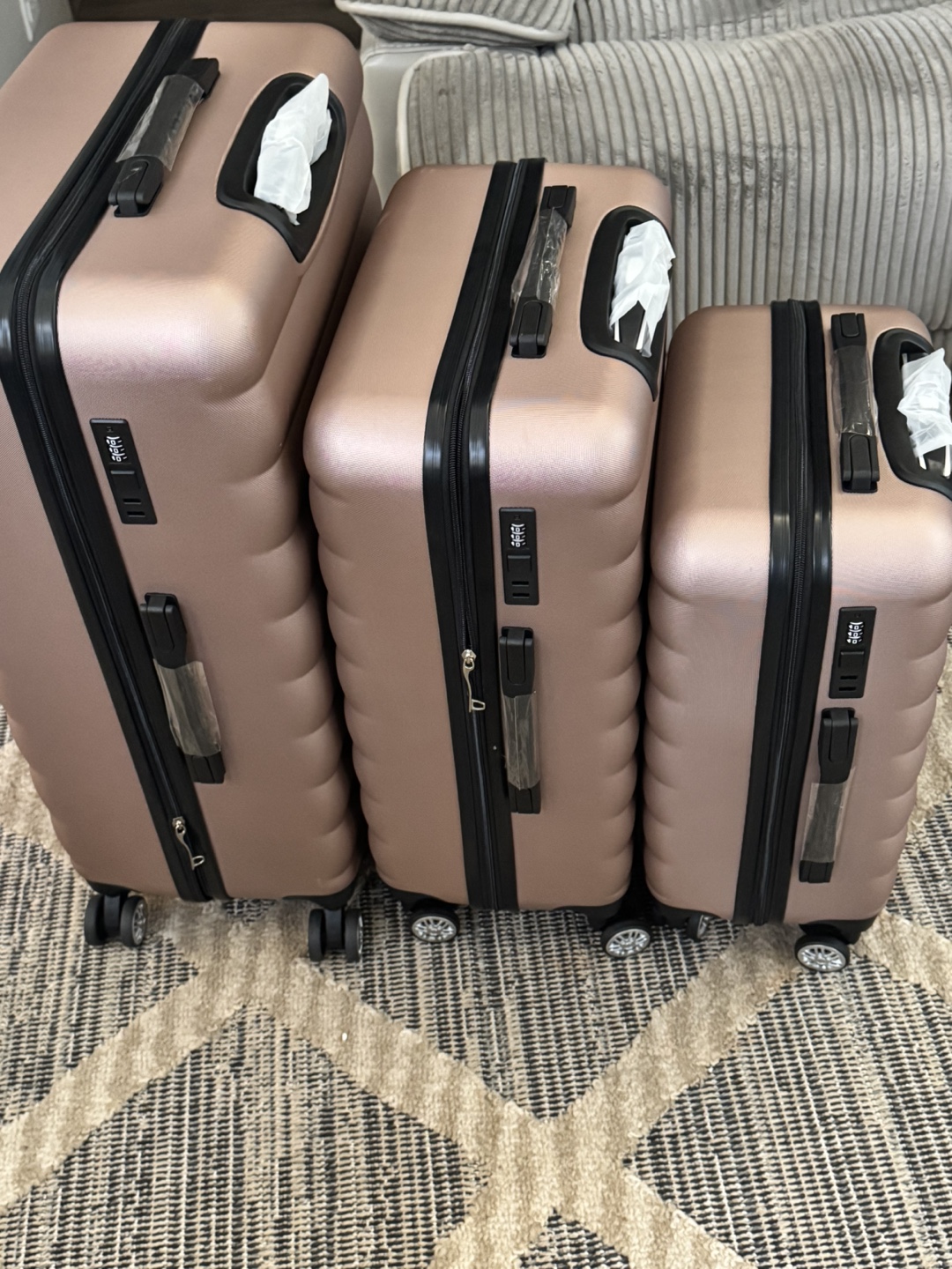 Rose Gold 3-Piece Luggage Set Brand New - photo 5