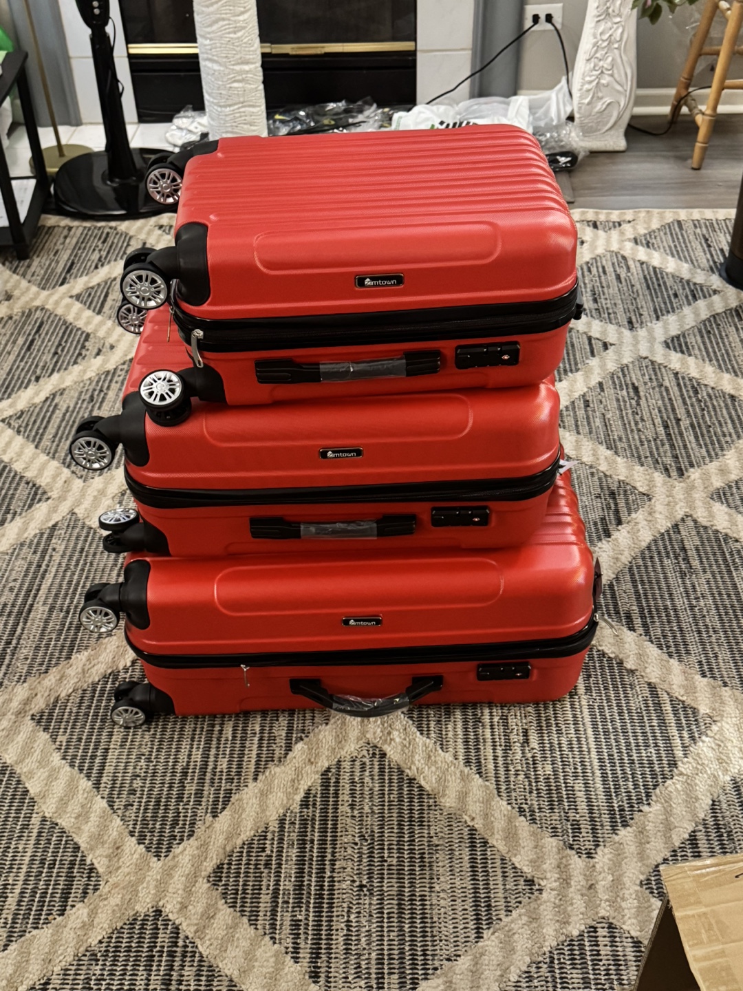 3-Piece Suitcase Set - Red Spinner Luggage TSA COMBO LOCKS - photo 2