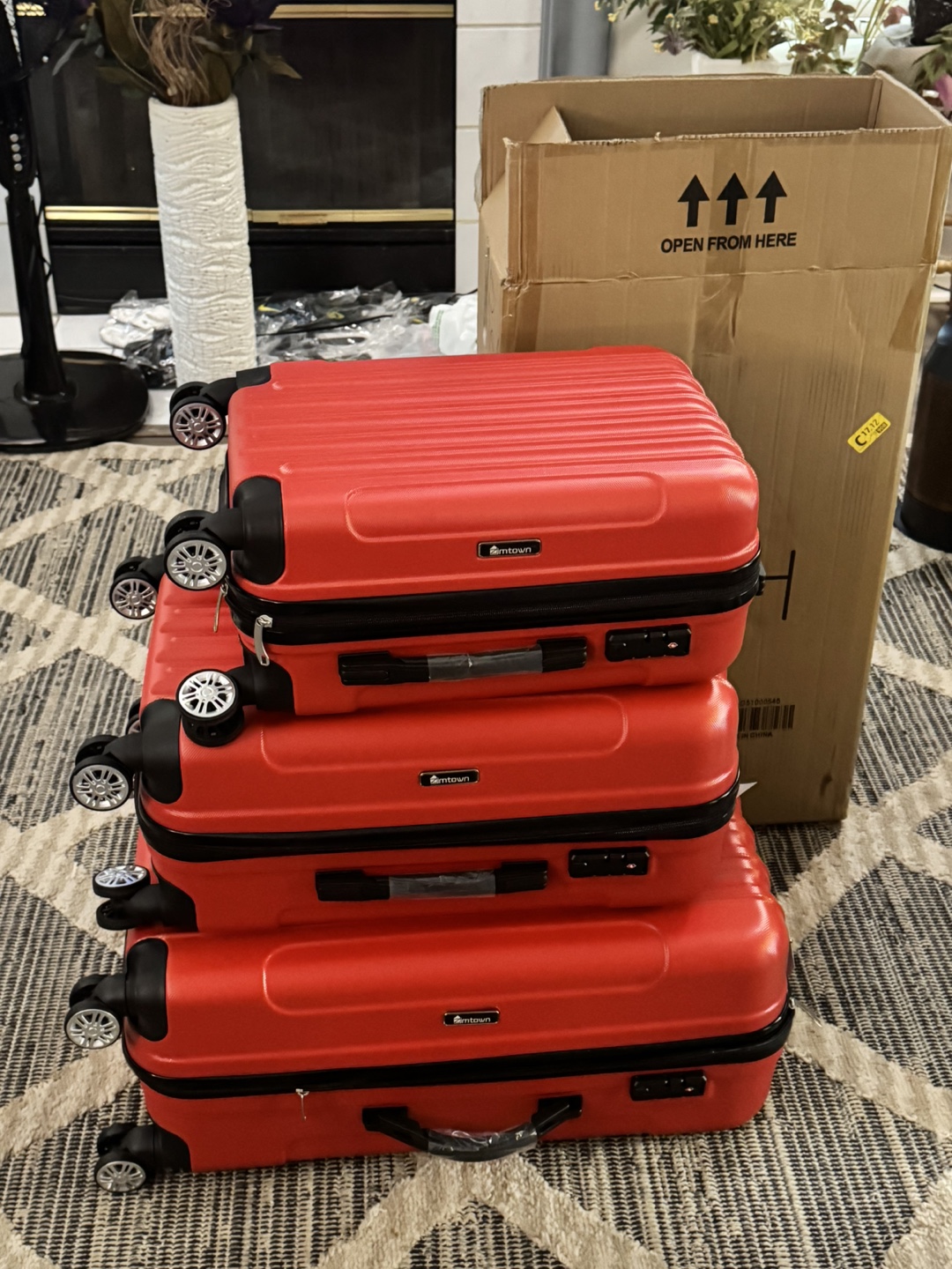 3-Piece Suitcase Set - Red Spinner Luggage TSA COMBO LOCKS - photo 5