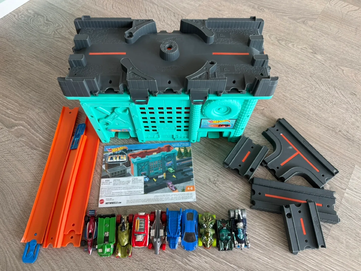 Hot Wheels City Town Center Play Set thumbnail